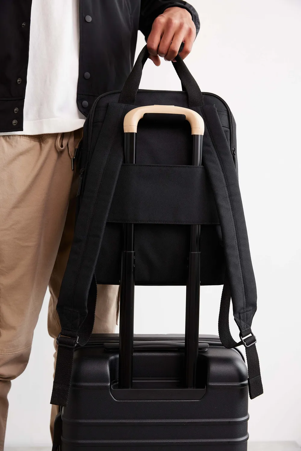 Beis Expandable Backpack zaino nero estensibile
