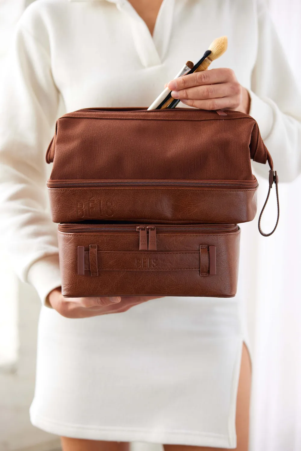 Beis The Cosmetic Case beauty case maple con specchio