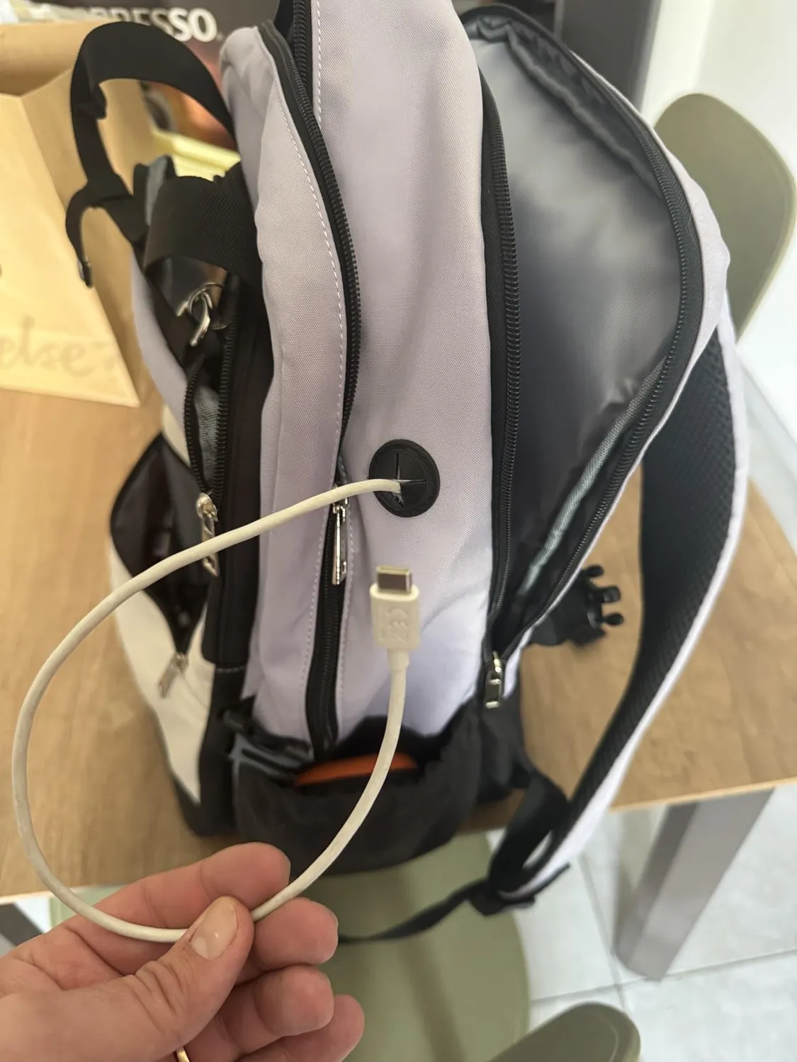 Kono zaino porta PC 15,6 pollici grigio/beige impermeabile