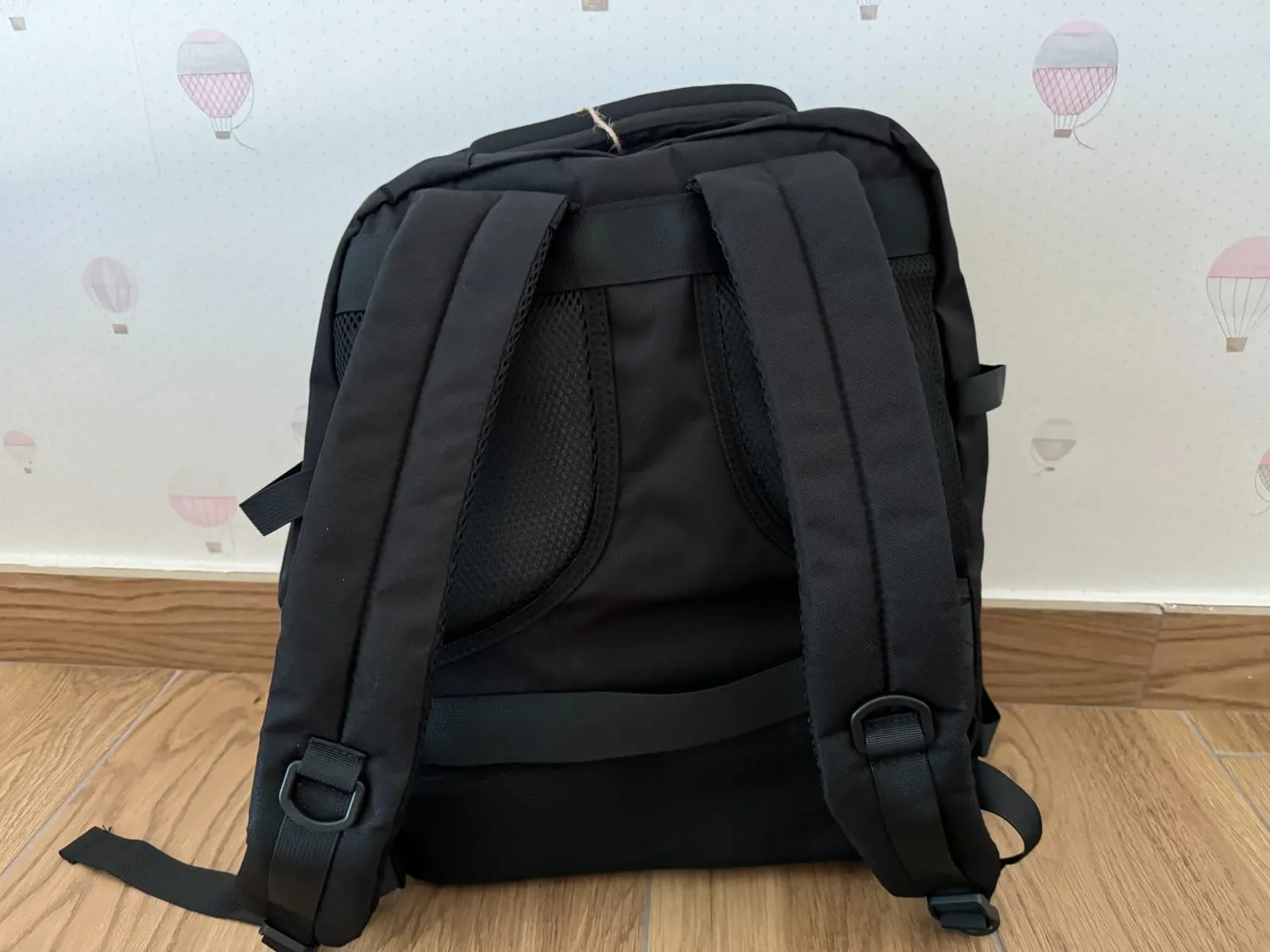 Kono EasyJet Zaino 45x36x20 30L nero marrone porta pc 15,6