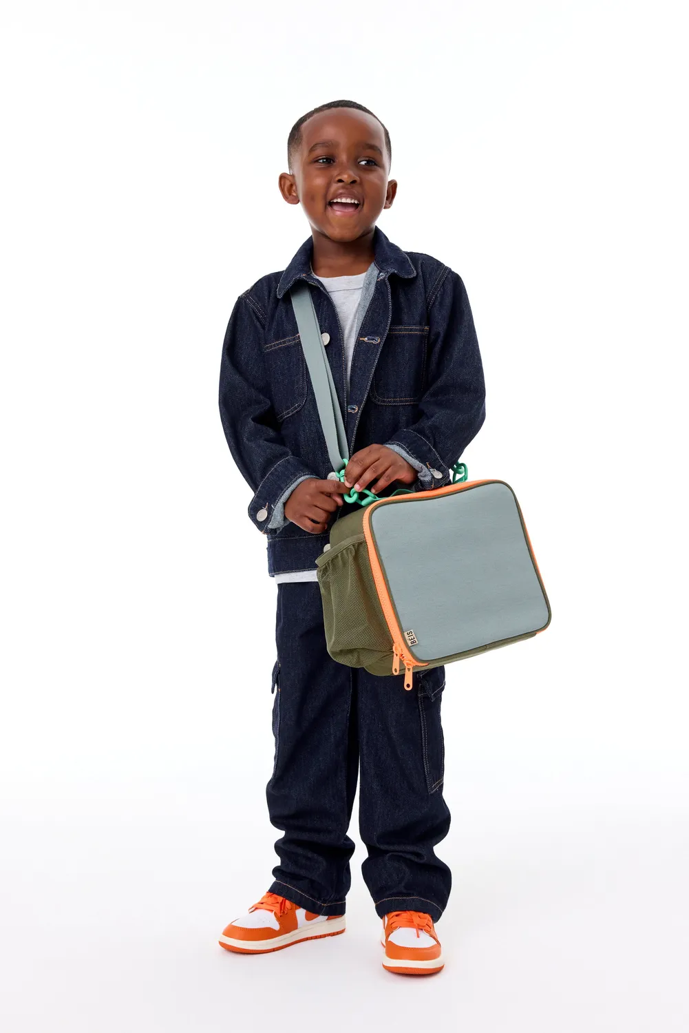 Beis Kids Lunch Box portapranzo termico Olive isolato