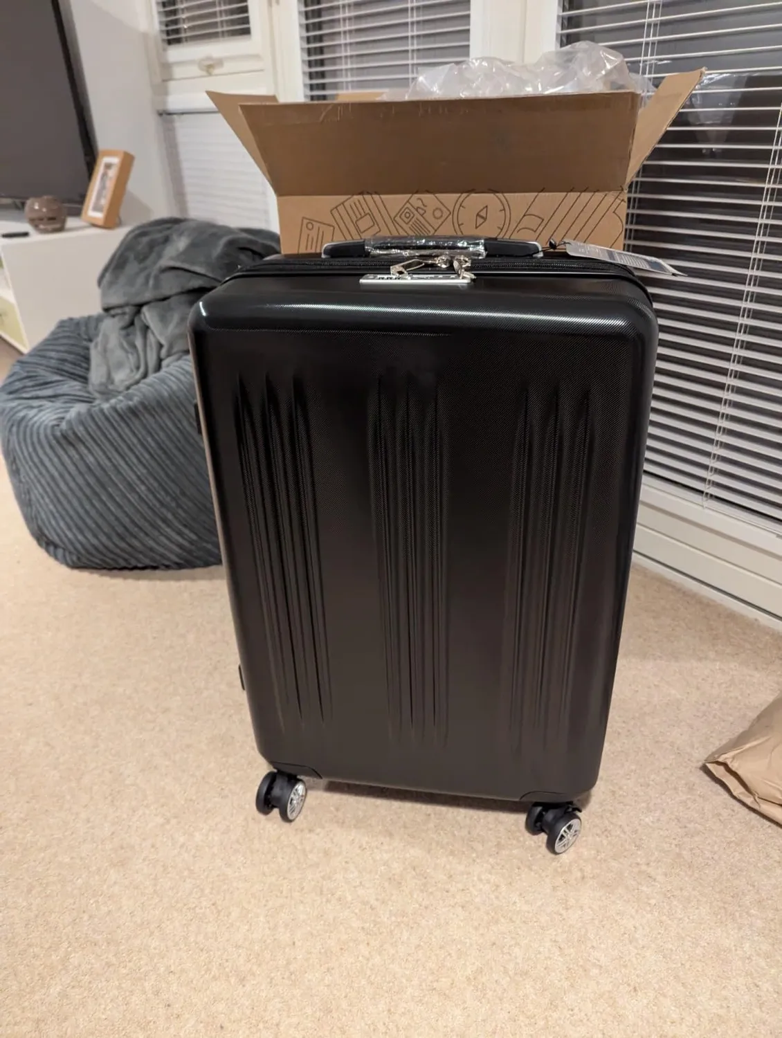 Kono Valigia Rigida 65cm 24" blu marina espandibile