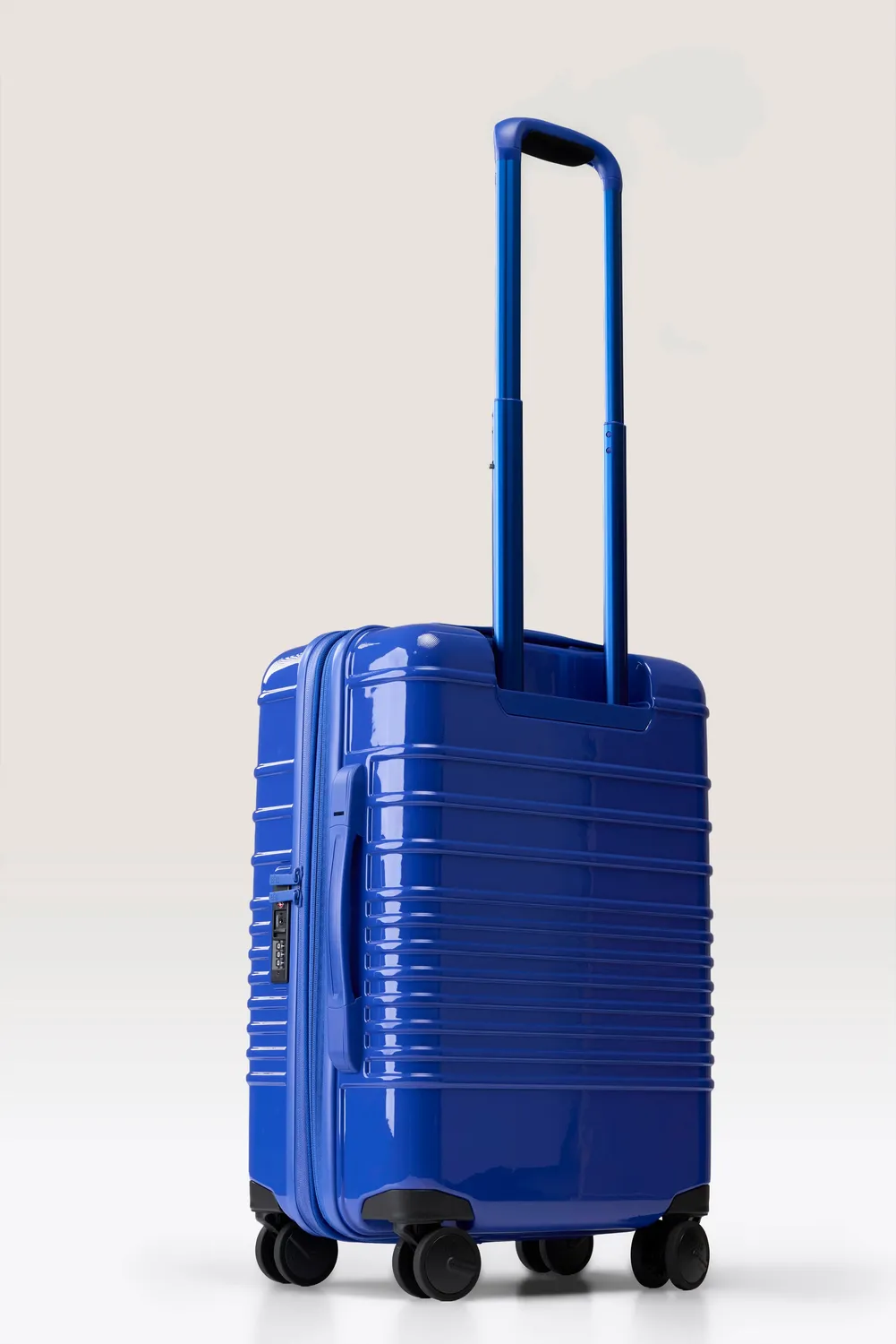 Beis The Carry-On Roller trolley cabina blu cobalt lucido