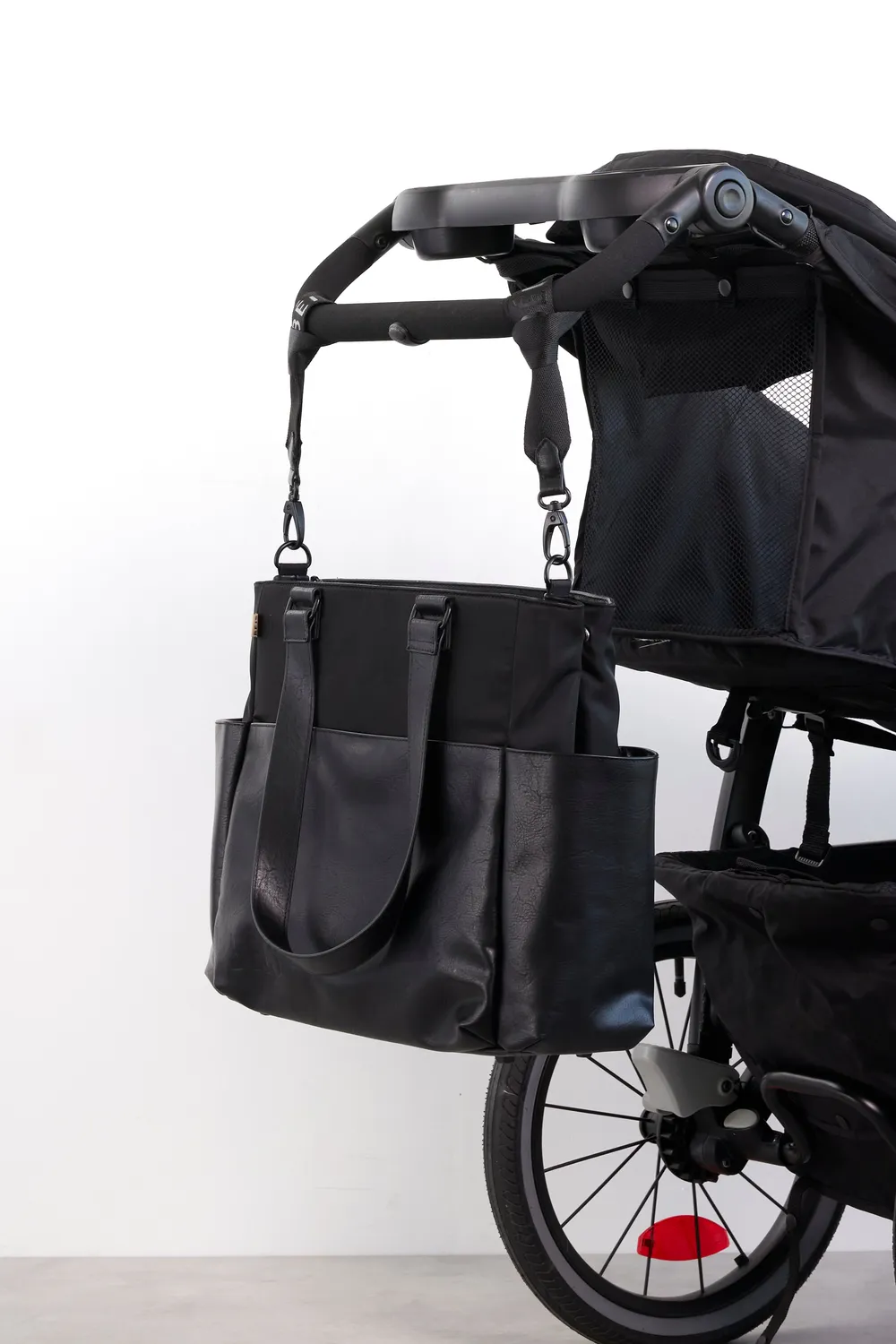 Beis Diaper Bag borsa fasciatoio nera con accessori
