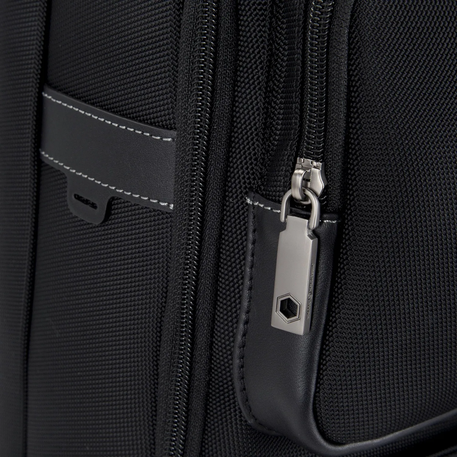 Jekyll & Hide Tokyo Large zaino nero laptop 17" nylon