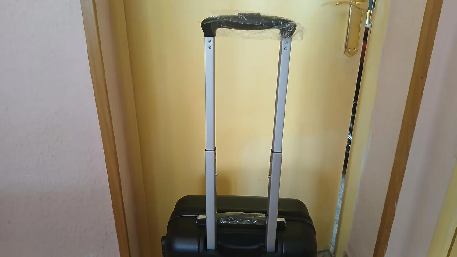 Kono Valigia Rigida 55x40x20 bagaglio a mano grigio 34L