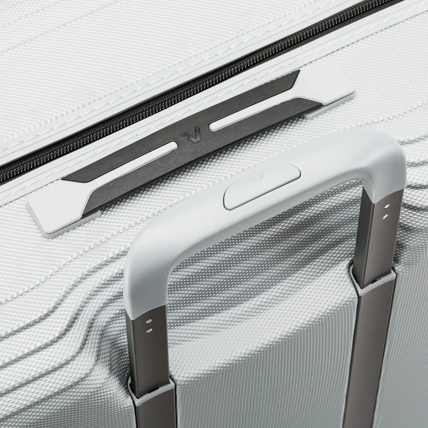 Roncato Gigalight 79 trolley grande Silver 105L rigido