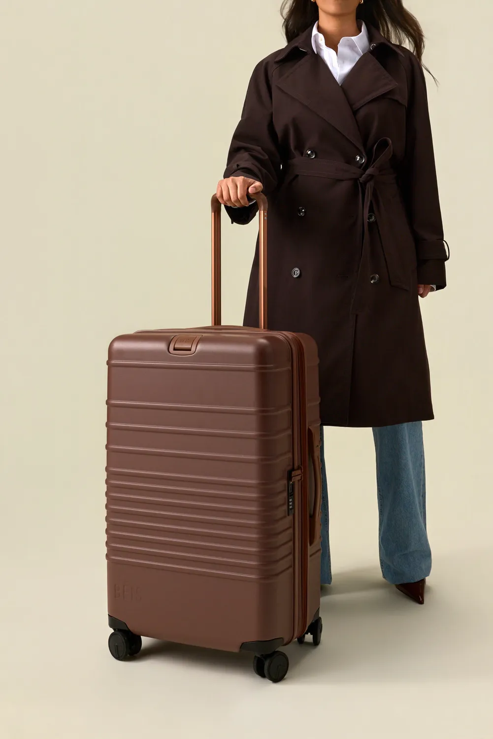 Beis The Medium Check-In Roller valigia maple rigida