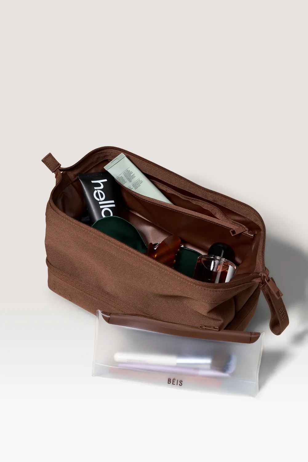 Beis The Dopp Kit pochette Maple con gancio