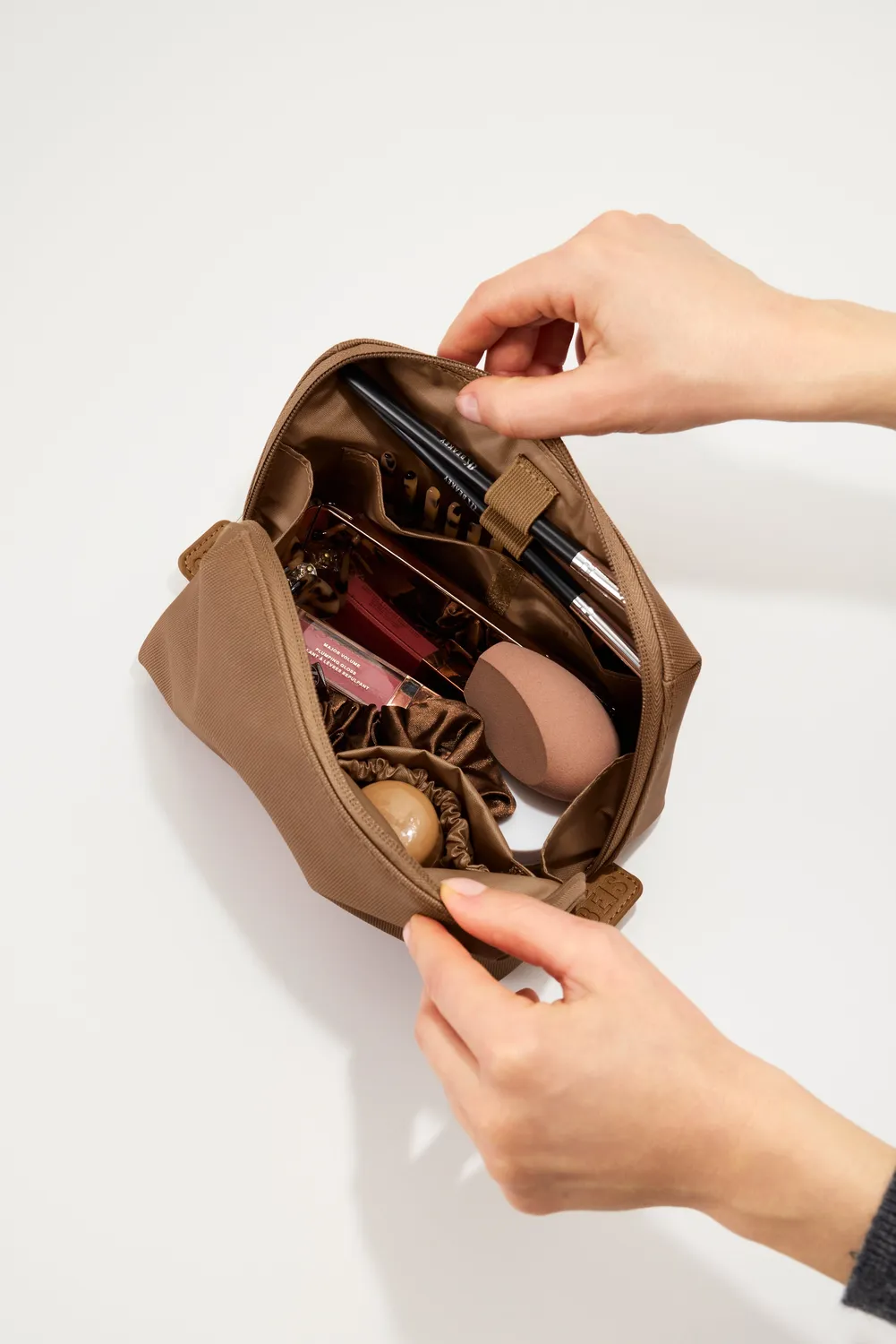Beis Small Cosmetic Pouch camel pochette wipeable