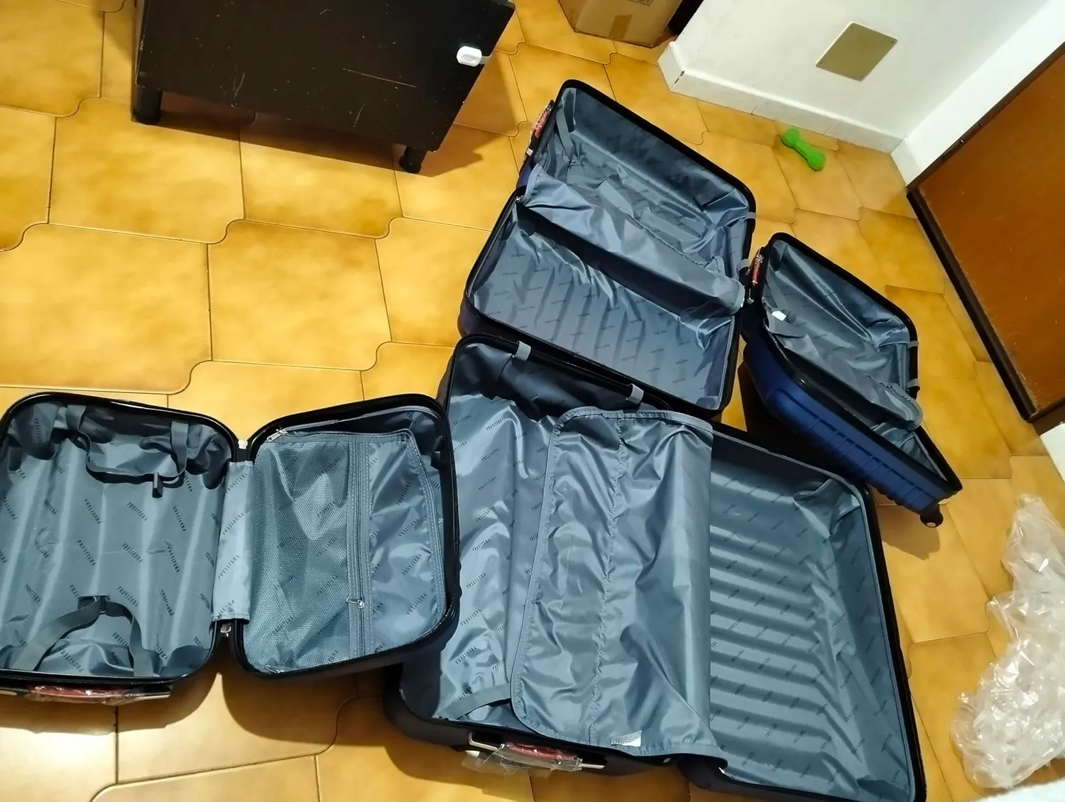 Provitera Set 4 Valigie Rigide ABS S-M-L-XL Trolley Argento