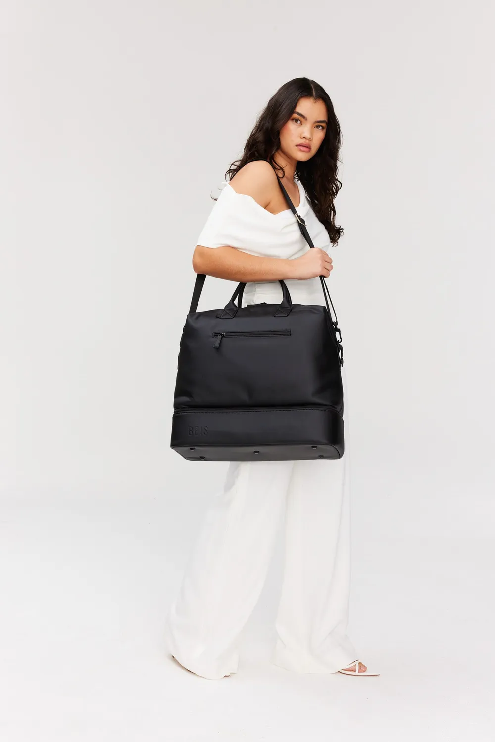 Beis Premium Weekender sacca viaggio nera cruelty-free