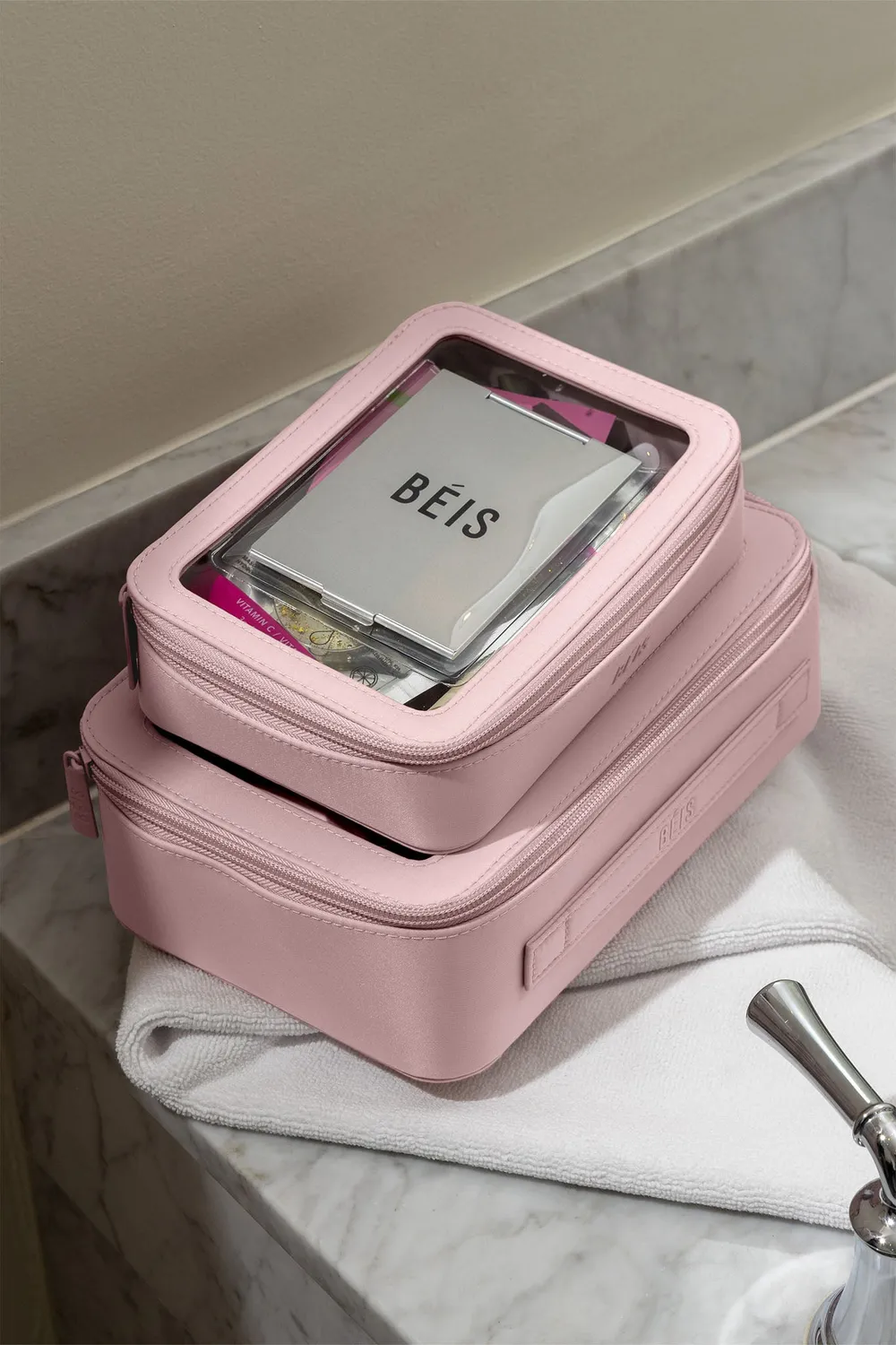 Beis In Flight set trousse rosa atlas specchio