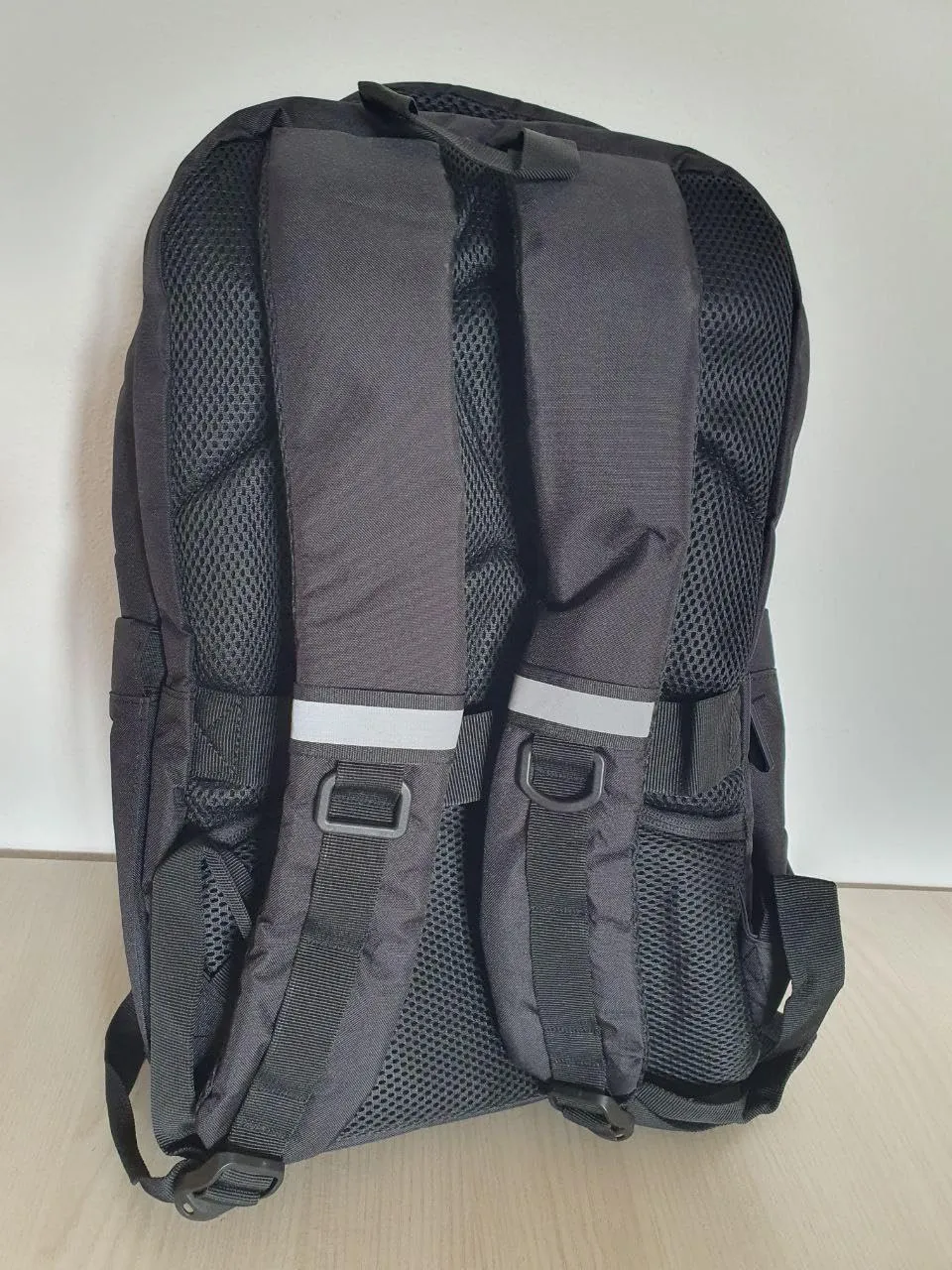 Kono zaino porta PC 15,6 pollici nero antifurto