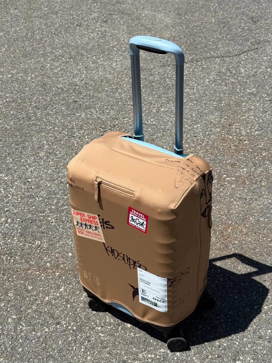 Beis Hybrid Carry-On Cover custodia trolley cargo graffiti