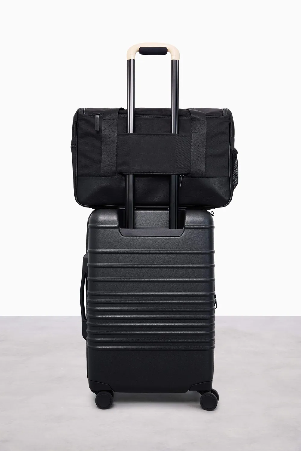 Beis Hanging Duffle Borsone 2in1 nero appendibile cabina