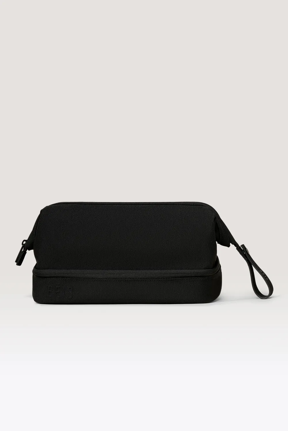 Beis The Weekend Travel Set borsone nero + beauty