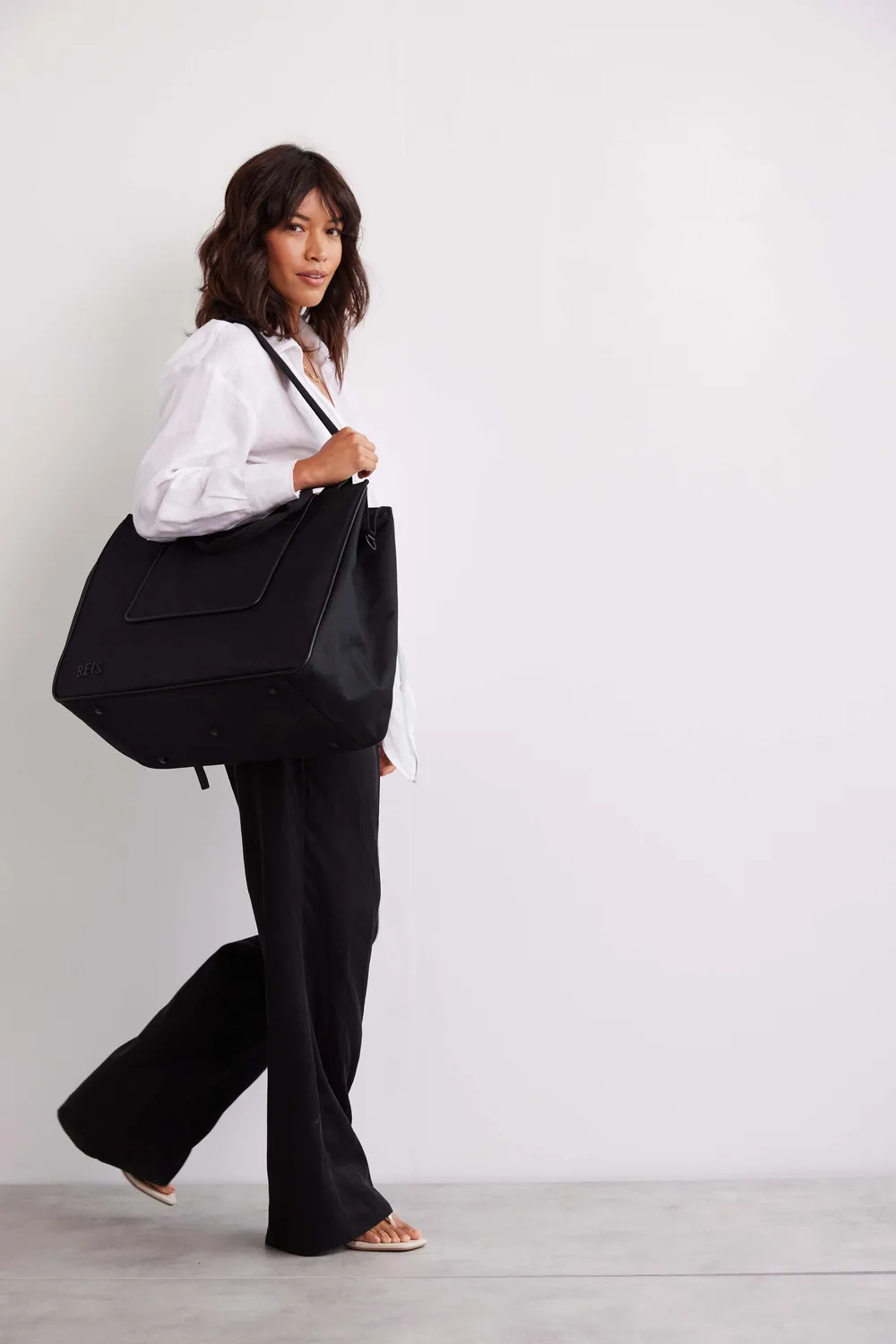 Beis East To West borsa tote nero porta pc