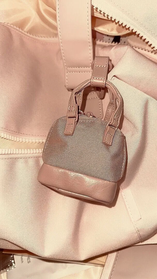 Beis Airplane Charm portachiavi beige con zip