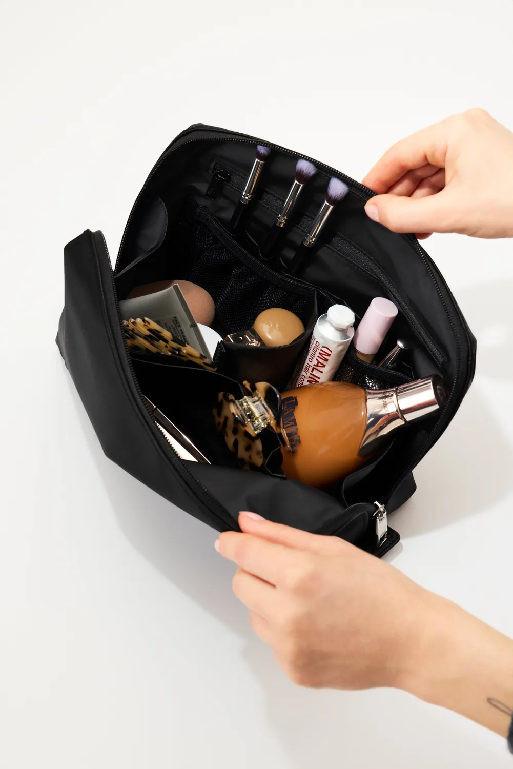 Beis Medium Cosmetic Pouch pochette trucco nera Black