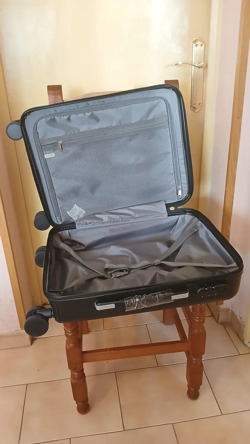 Kono Valigia Rigida 55x40x20 bagaglio a mano grigio 34L
