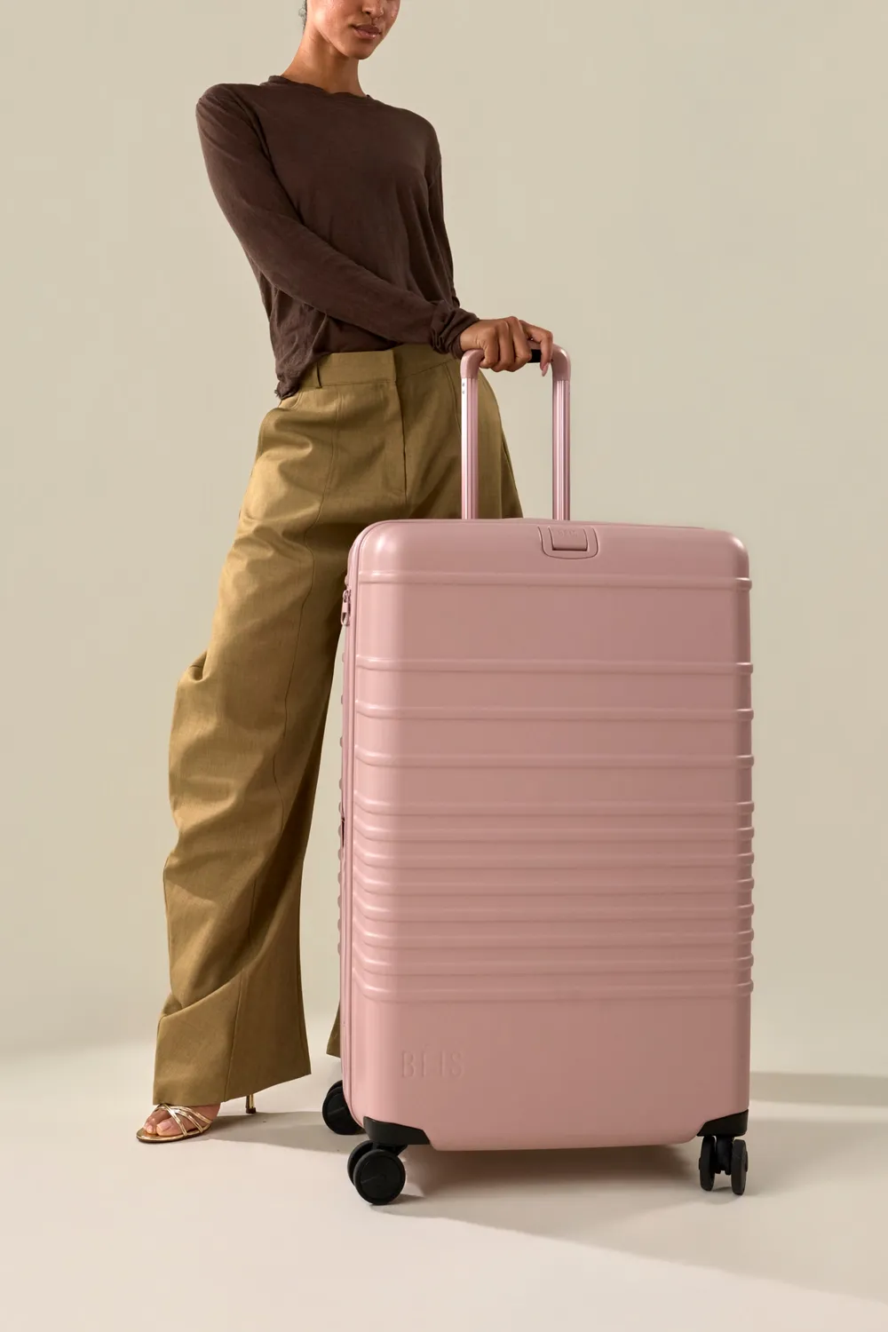 Beis The Large Check-In Roller valigia atlas pink rigida
