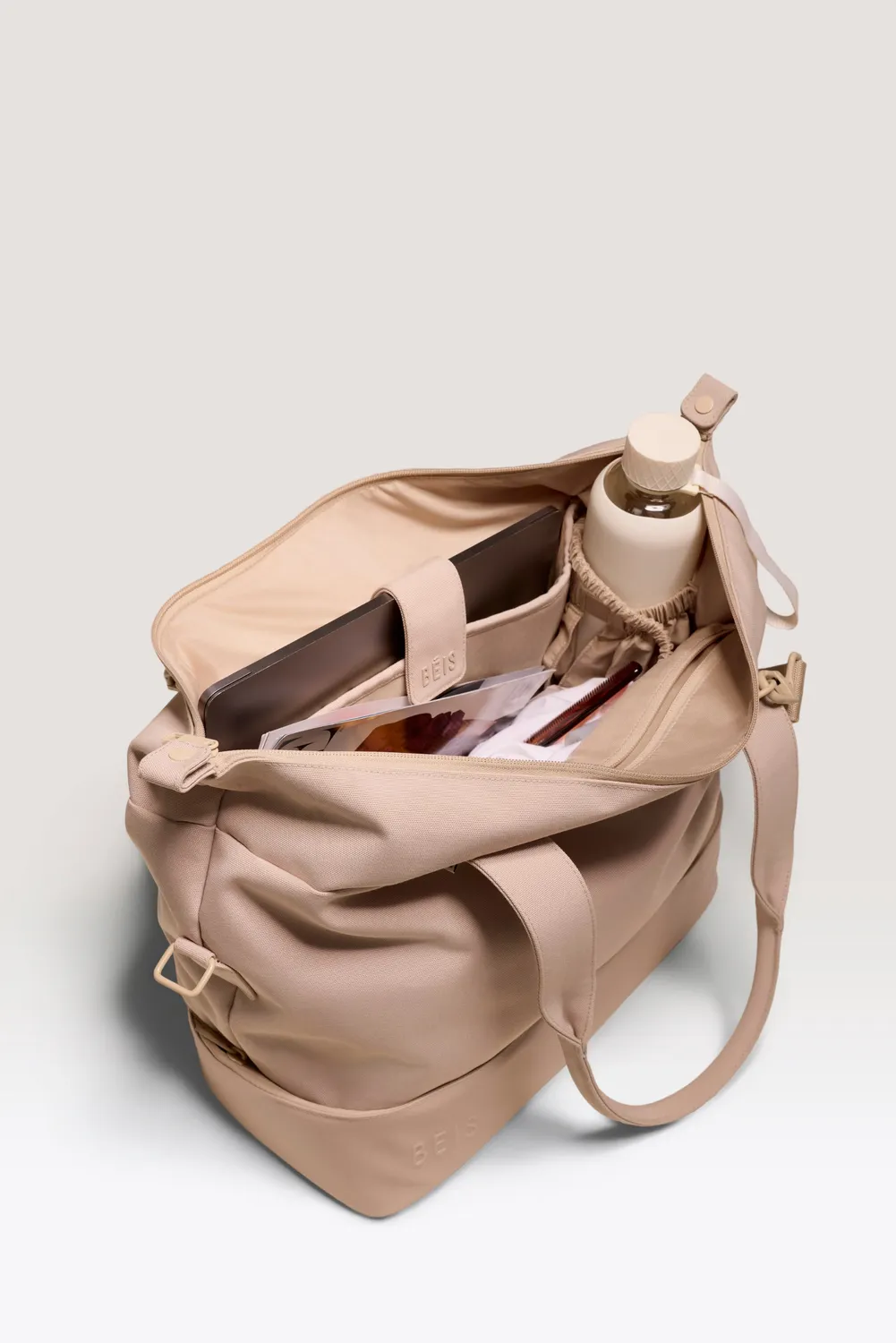 Beis Mini Weekender borsa beige scomparto scarpe